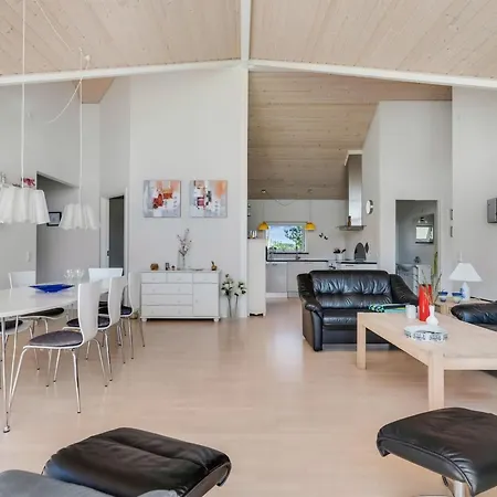 Eve - 700m From The Sea By Interhome Casa de Férias