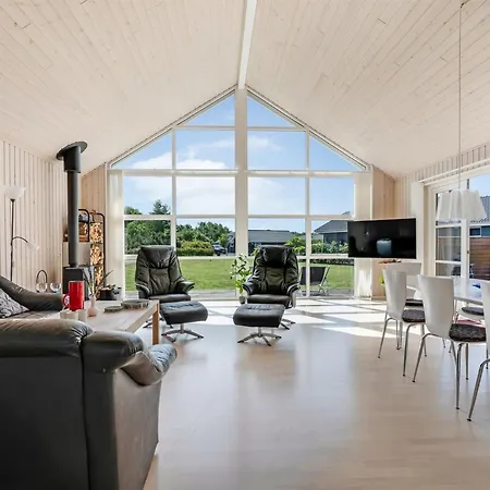 Eve - 700m From The Sea By Interhome *